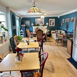 The Charming Hide-out Abbotsford