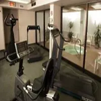 Hotel Quality Inn & Suites Pe Trudeau Airport Dorval
