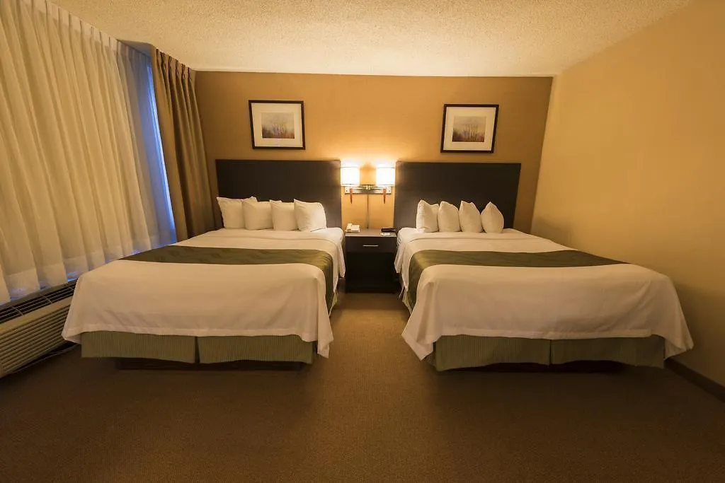 Hotel Quality Inn & Suites Pe Trudeau Airport Dorval