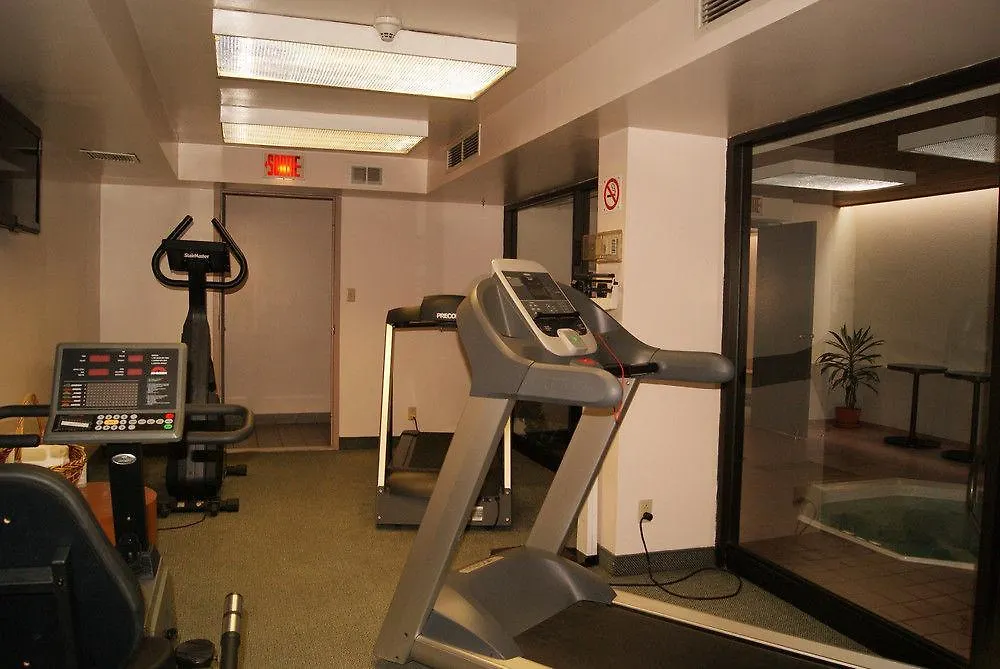 Quality Inn & Suites Pe Trudeau Airport Dorval
