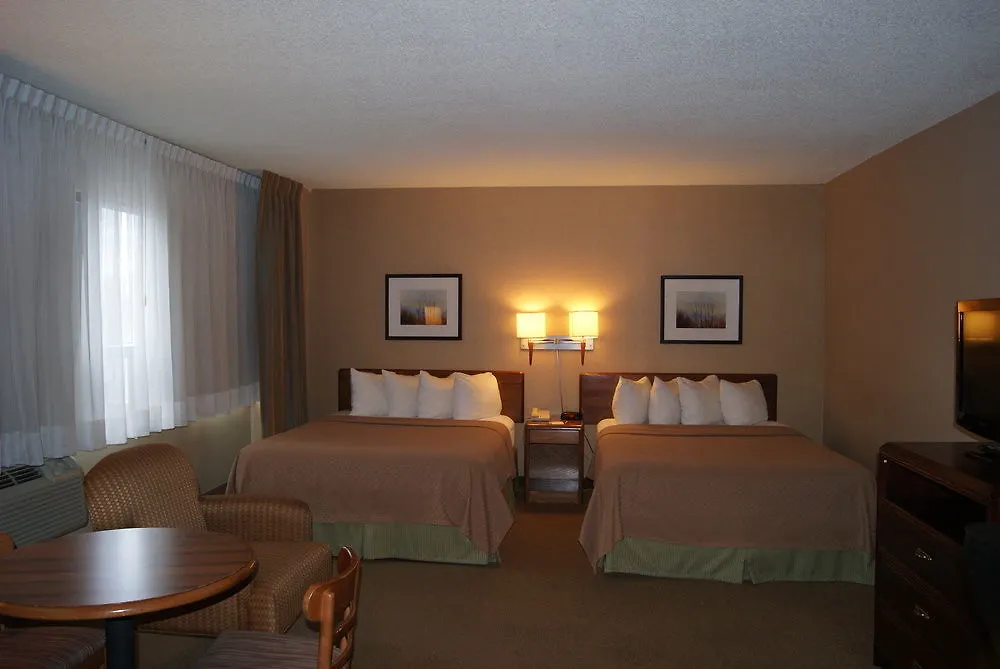 Quality Inn & Suites Pe Trudeau Airport Dorval